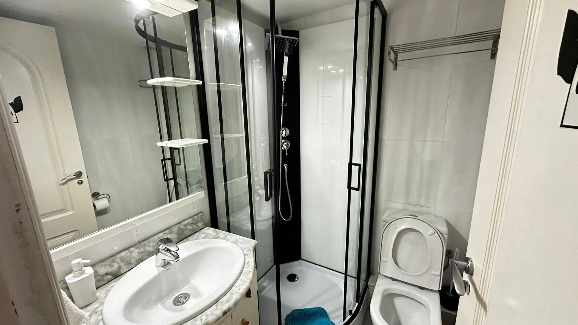 Alojamiento En Calabria Βαρκελώνη Bed and Breakfast